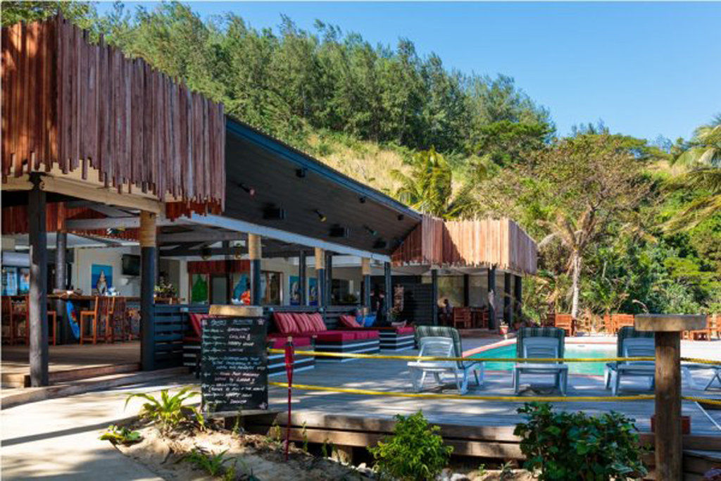 Funky Fish Beach & Surf Resort Solevu Exterior foto